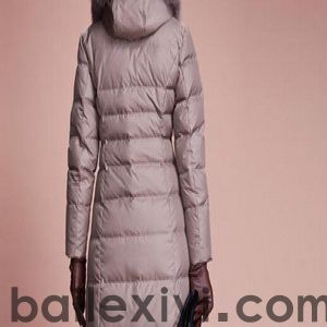 过季衣服怎么收拾起来，生活小窍门佰乐洗衣来告诉你