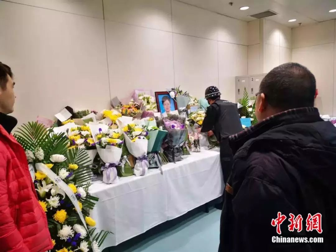 “白大褂不是铠甲，白衣天使们也不是神”(图2)