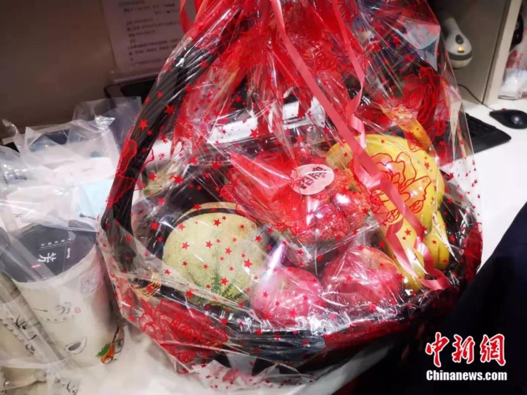 “白大褂不是铠甲，白衣天使们也不是神”(图5)