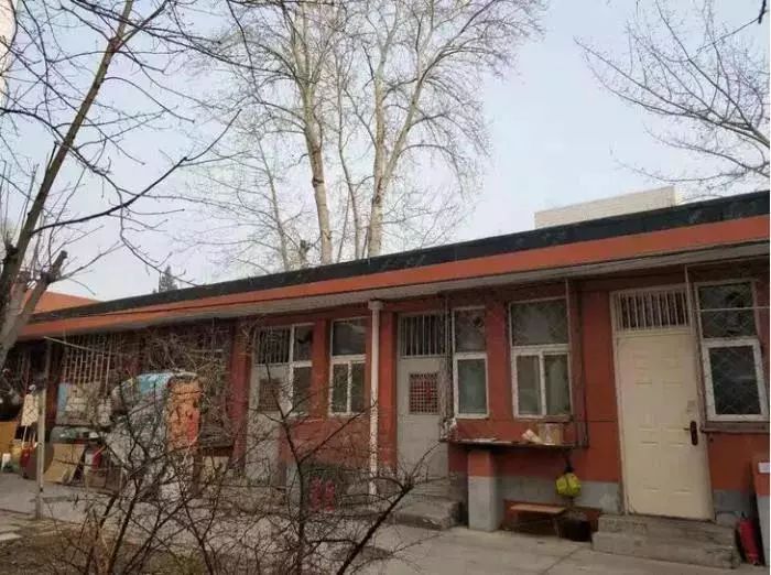 “白大褂不是铠甲，白衣天使们也不是神”(图16)